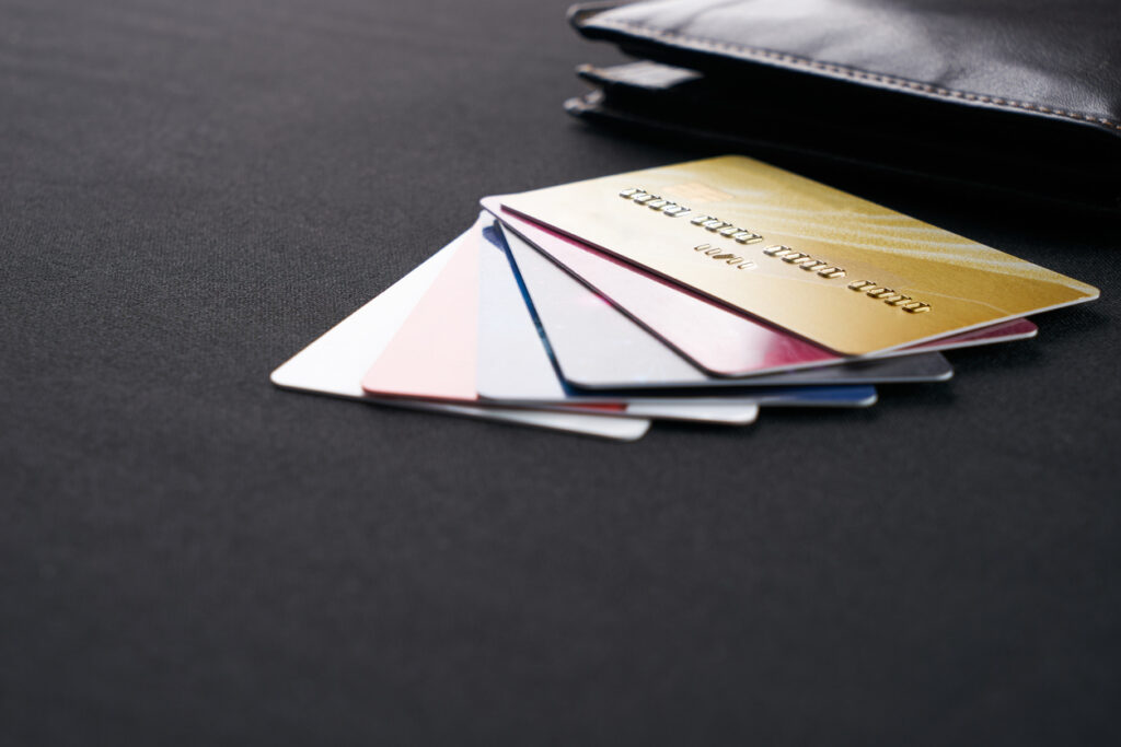 what not to keep in wallet excess credit cards